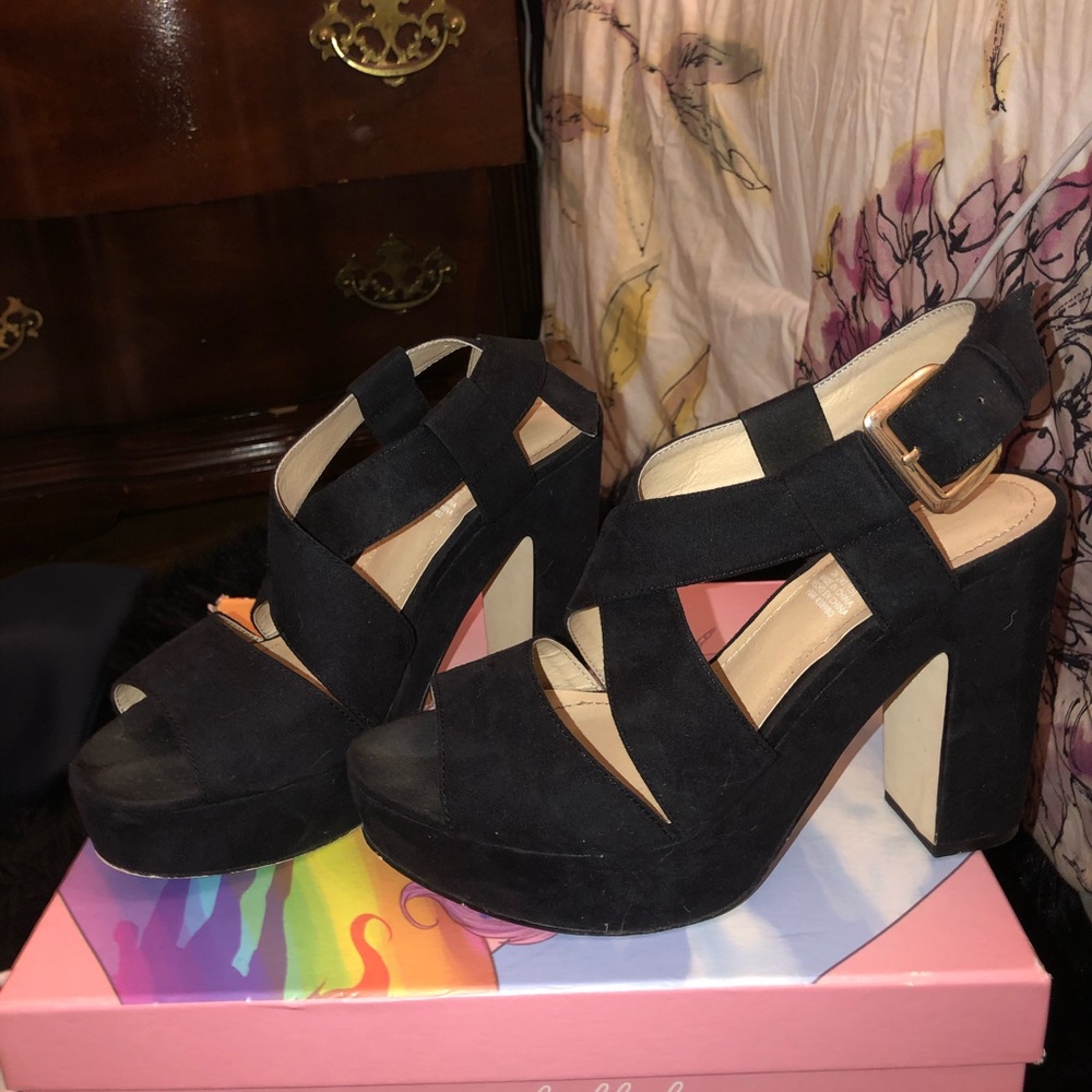 Black Chunky Heels